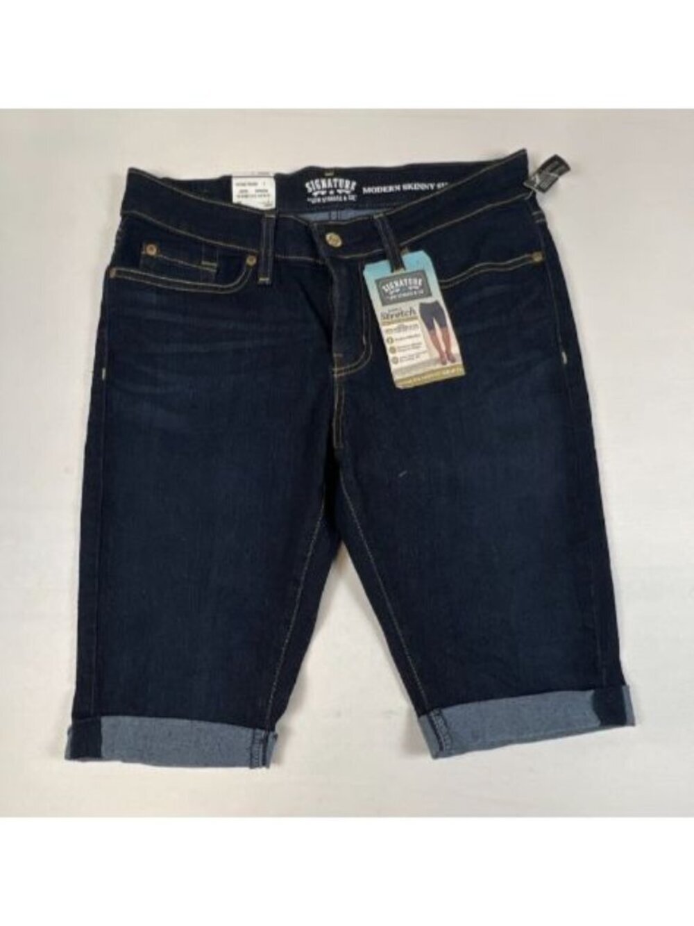 Signature Levi Strauss & Co Womens Size 8 Misses Modern Skinny Denim Shorts NWT